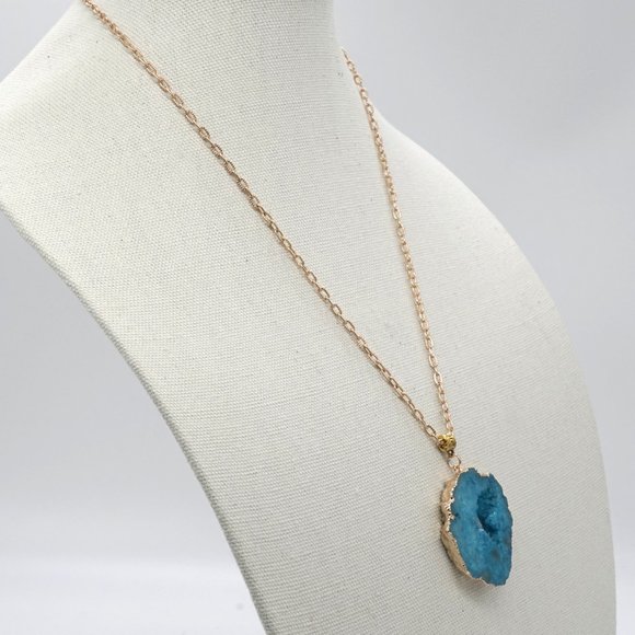 Necklace with genuine Quartz stone . - Picture 3 of 4